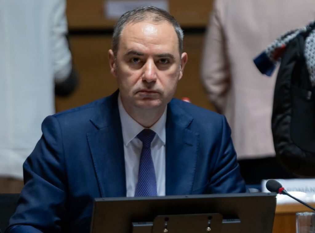 Alexandru Nazare: Deficitul bugetar a scăzut cu 1,5% din PIB