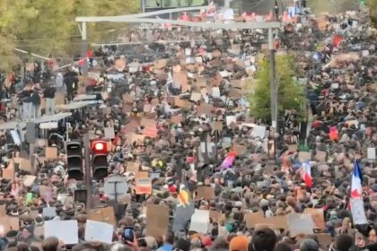Val de proteste în Europa. Foto: Captură video de la manifestaţiile din Franța