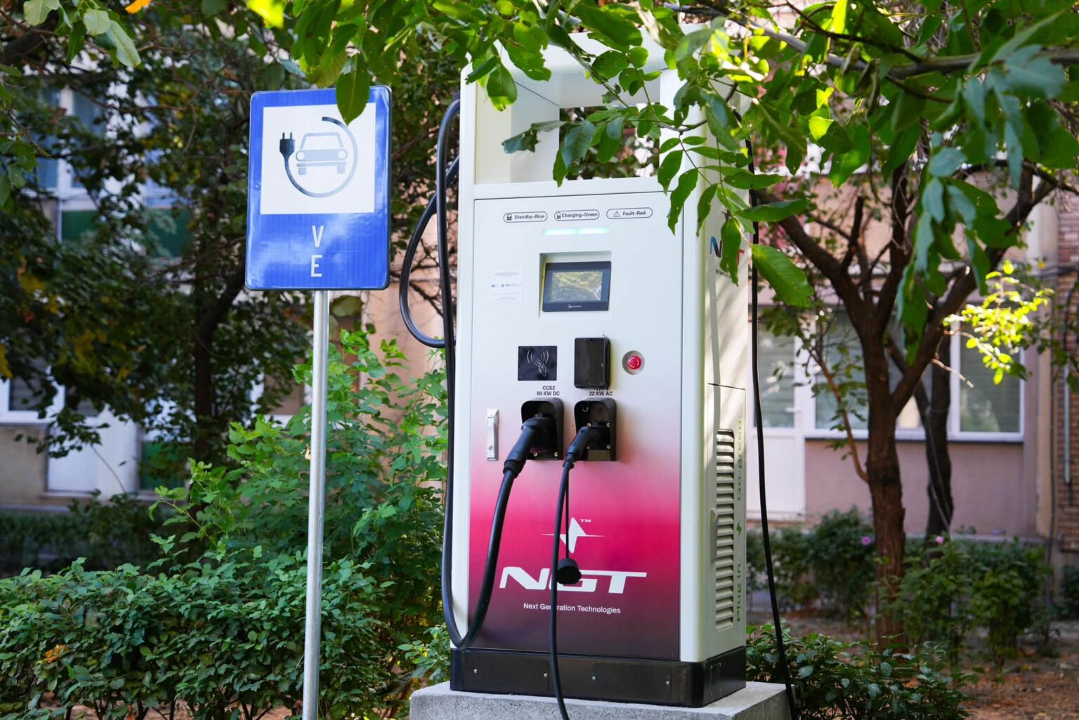 45 de stații pentru mașini electrice puse în funcțiune la Craiova Unde pot fi folosite în Bănie - Jurnalul Olteniei – Știri din Craiova și Oltenia 45 de stații pentru mașini electrice puse în funcțiune la Craiova Unde pot fi folosite