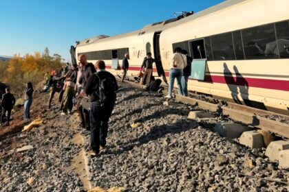 Accident grav în Spania: Ciocnire între două trenuri de mare viteză. Foto: Captură video