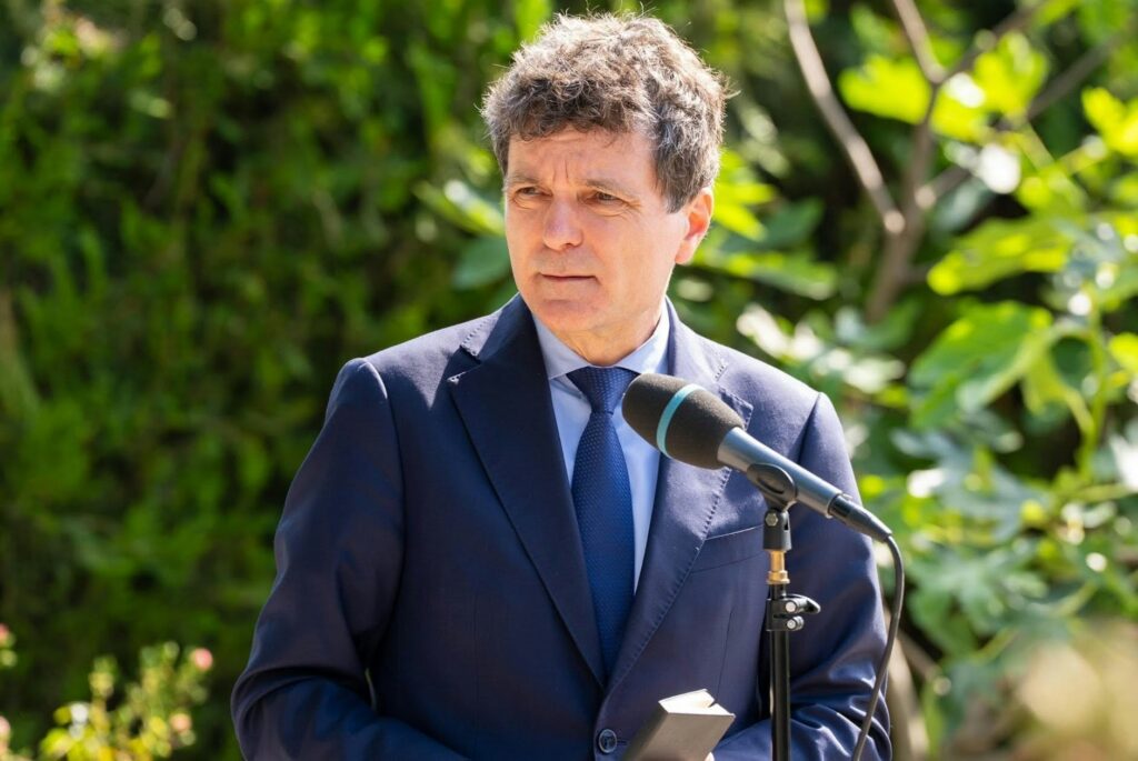 Diaspora, îndemnată ”să testeze” România. Mesajul președintelui - Jurnalul Olteniei – Știri din Craiova și Oltenia Diaspora, îndemnată ”să testeze” România. Mesajul președintelui