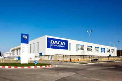 Uzina Dacia oprește, temporar, producția. Foto: Facebook