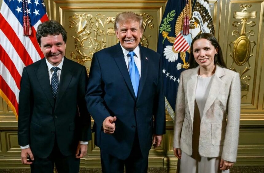 Nicușor Dan s-a fotografiat cu Donald Trump, la New York