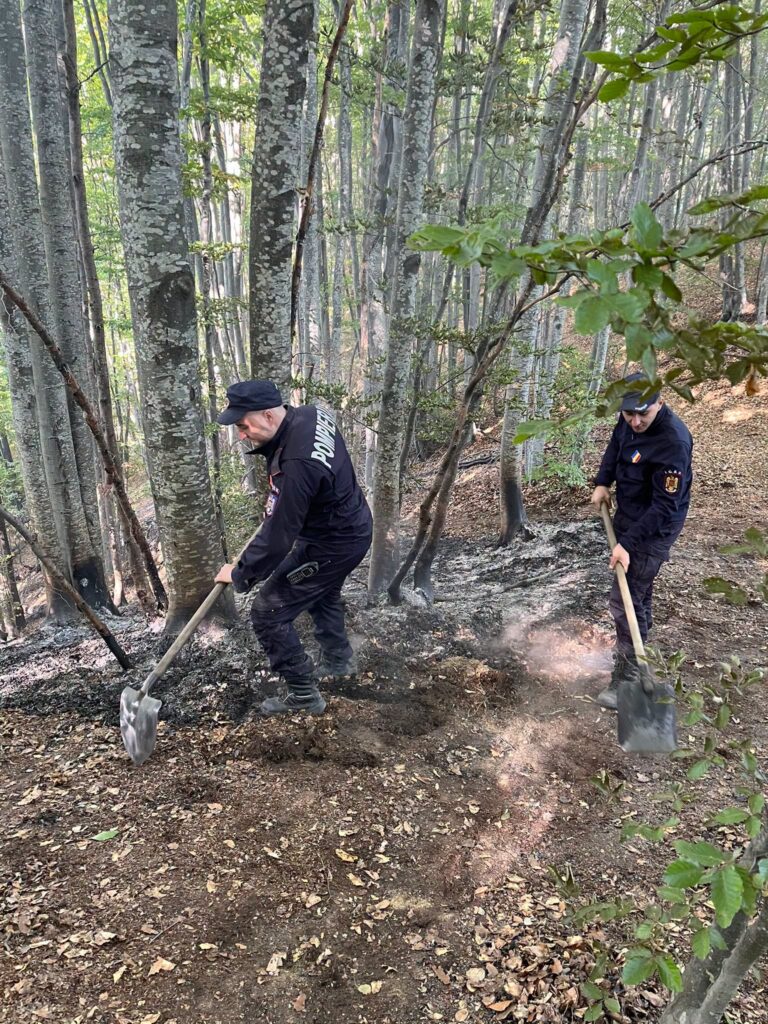 Vâlcea: Incendiul de la Băile Olănești, nestins de 9 zile