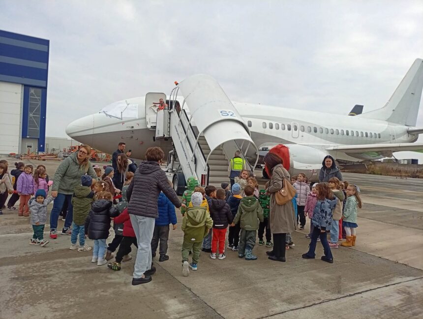 Aeroportul Craiova, destinație pentru „Școala Altfel”