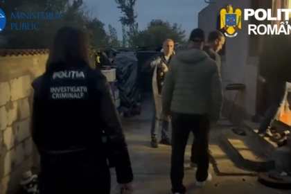 Romanian police investigators in a dim alley, discussing amid debris, with logos of Ministerul Public and Politia Romana in the frame.