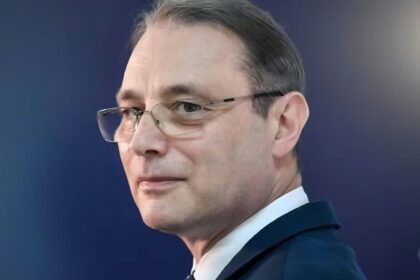 Guvernul Luca Niculescu va avea două posturi de delegat