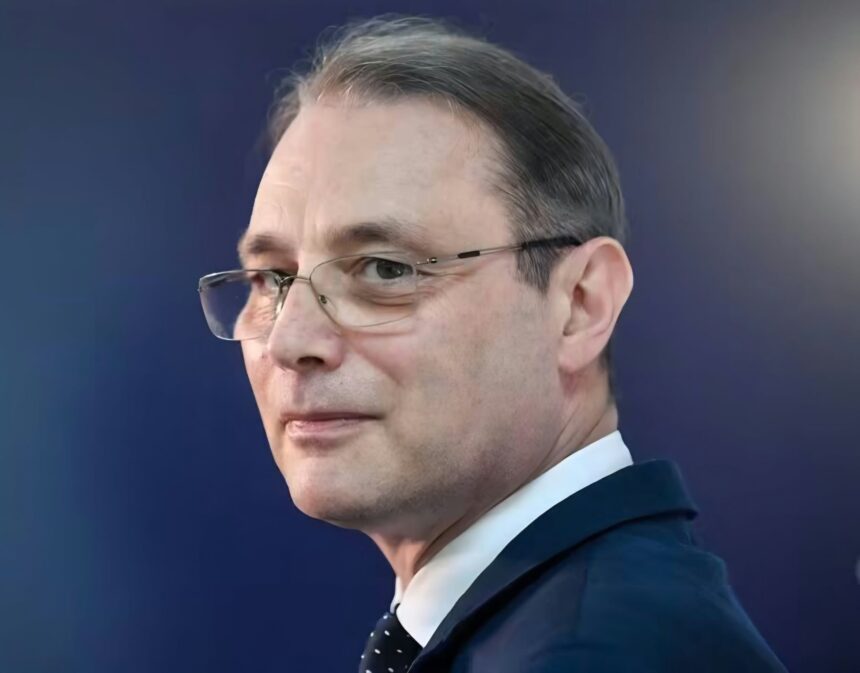 Guvernul Luca Niculescu va avea două posturi de delegat