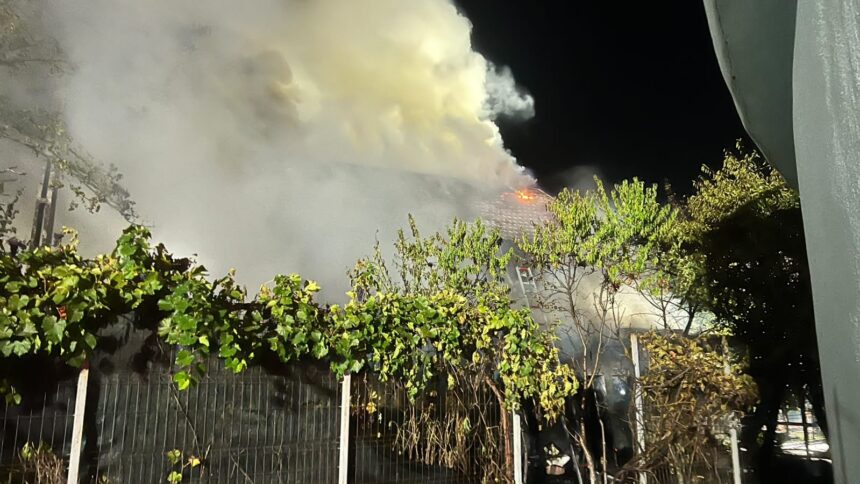 Incendiu într-o casă din Slatina. Patru persoane, la spital
