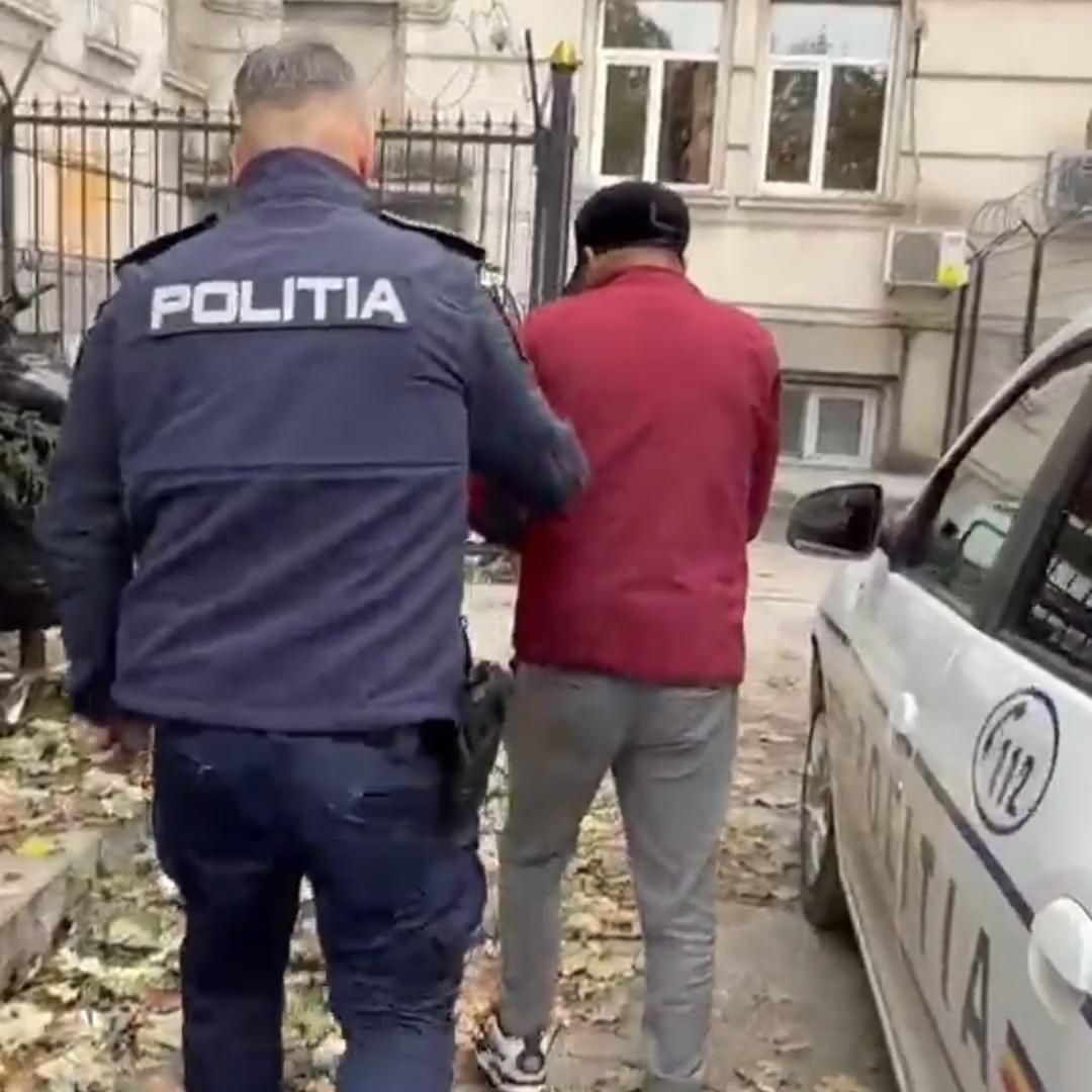 Dolj: Bărbat reținut de polițiști după un apel la 112 - Jurnalul Olteniei – Știri din Craiova și Oltenia Dolj: Bărbat reținut de polițiști după un apel la 112