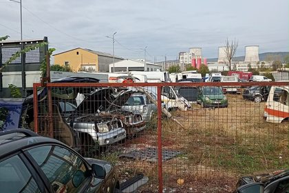 Tone de deșeuri ilegale, descoperite de polițiști
