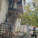 Incendiu la o casă din Malu Mare: A ars acoperișul