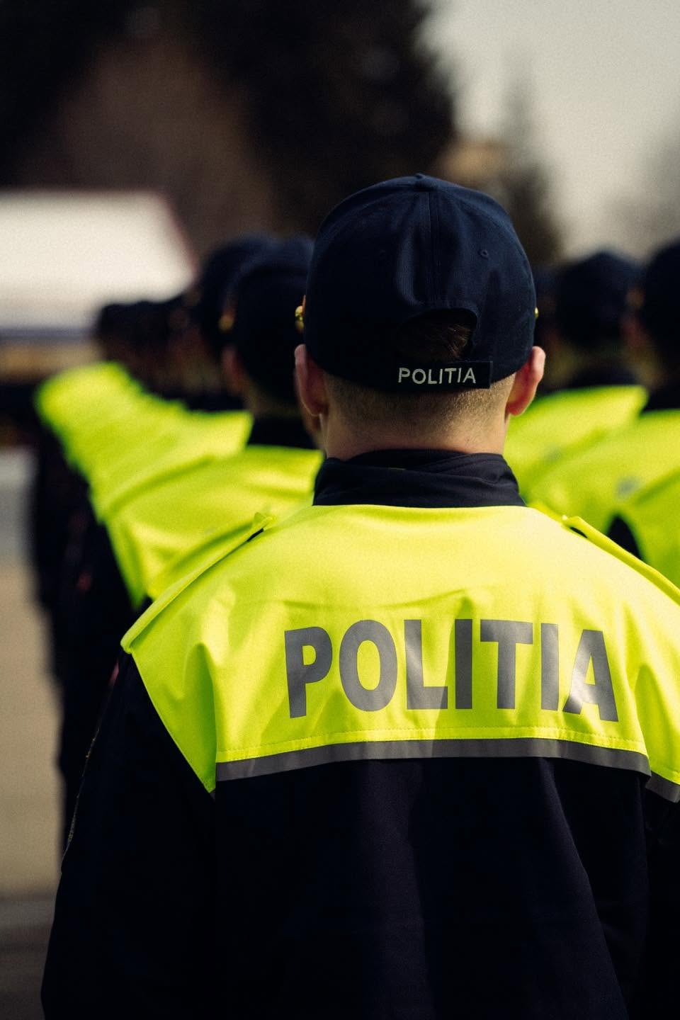 Vâlcea: Un polițist ar fi fost lovit în timpul unei intervenții